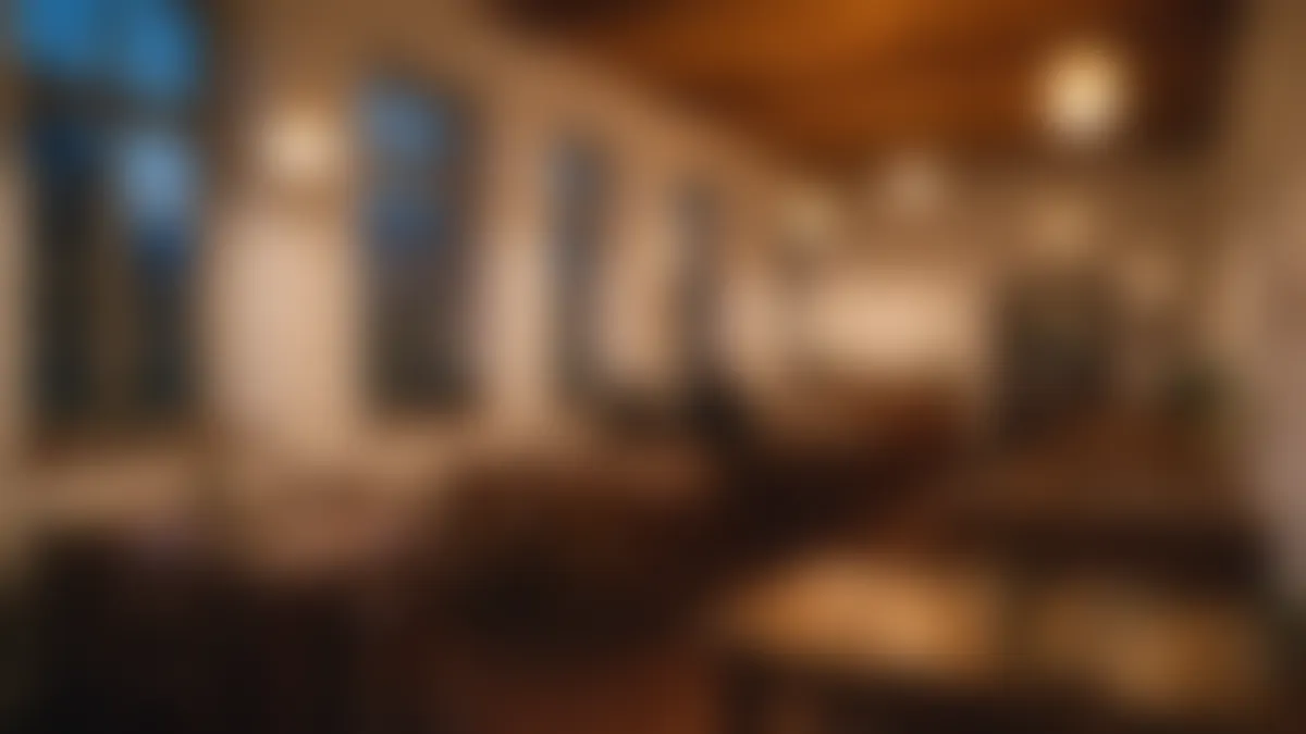 Interior de un restaurante con mesas de madera y luces cálidas, desenfocado
